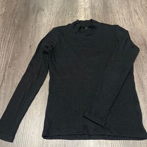 Uniqlo Women's Black Turtleneck Sweater